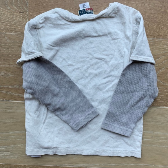 Gap kids graphic long sleeve size 4 - Picture 2 of 4